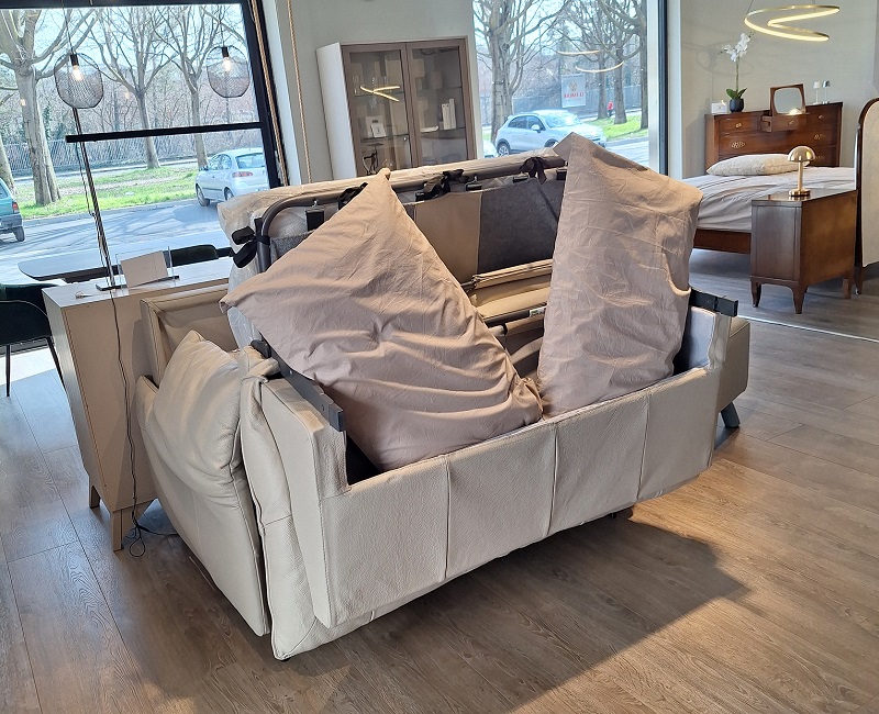 divano letto in pelle stelvio con pouf