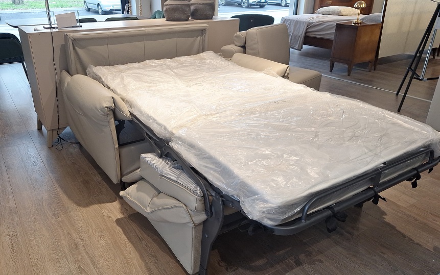 divano letto in pelle stelvio con pouf