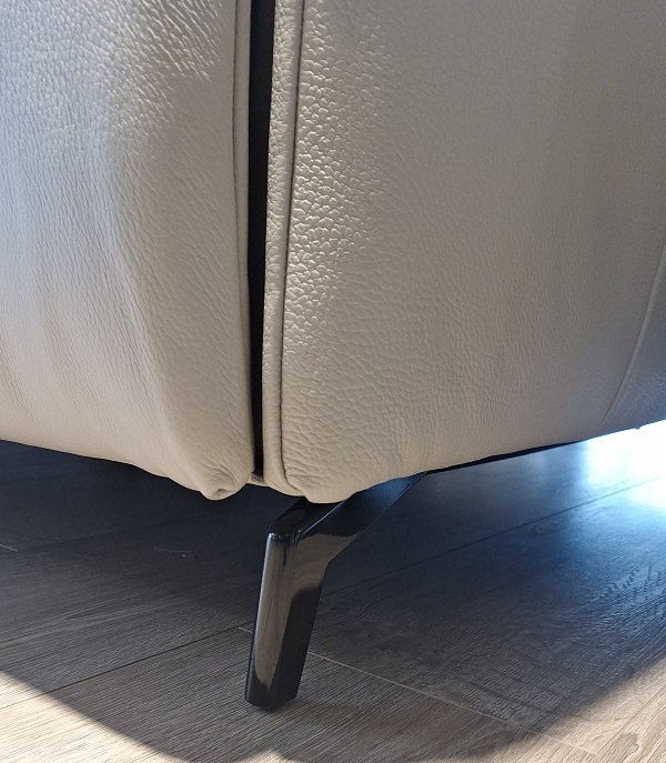 divano letto in pelle stelvio con pouf