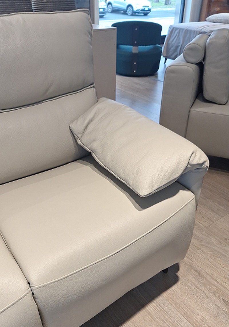 divano letto in pelle stelvio con pouf